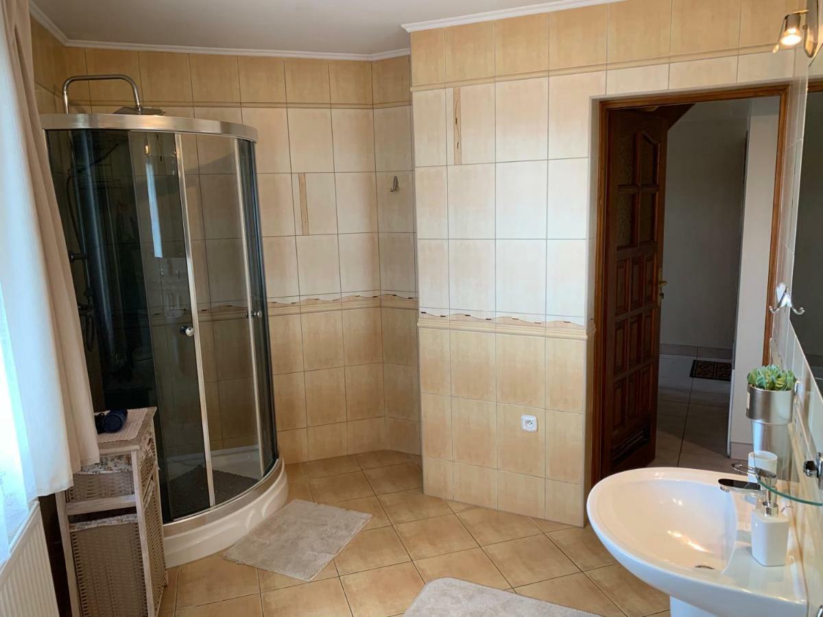 Studio Apartment,888326926:JPEG